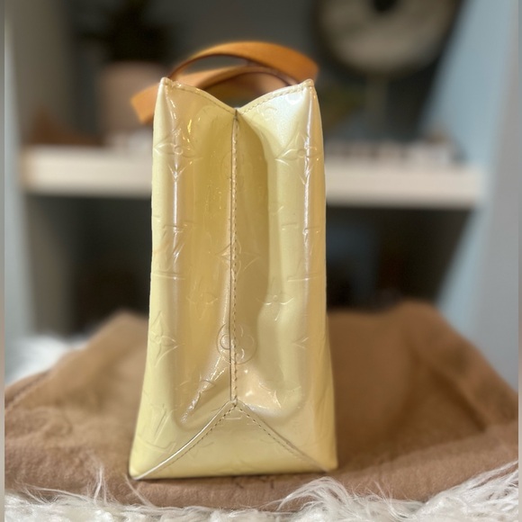 **SOLD** Louis Vuitton Vernis Perle Reade PM Authentic with dust bag - Picture 4 of 16